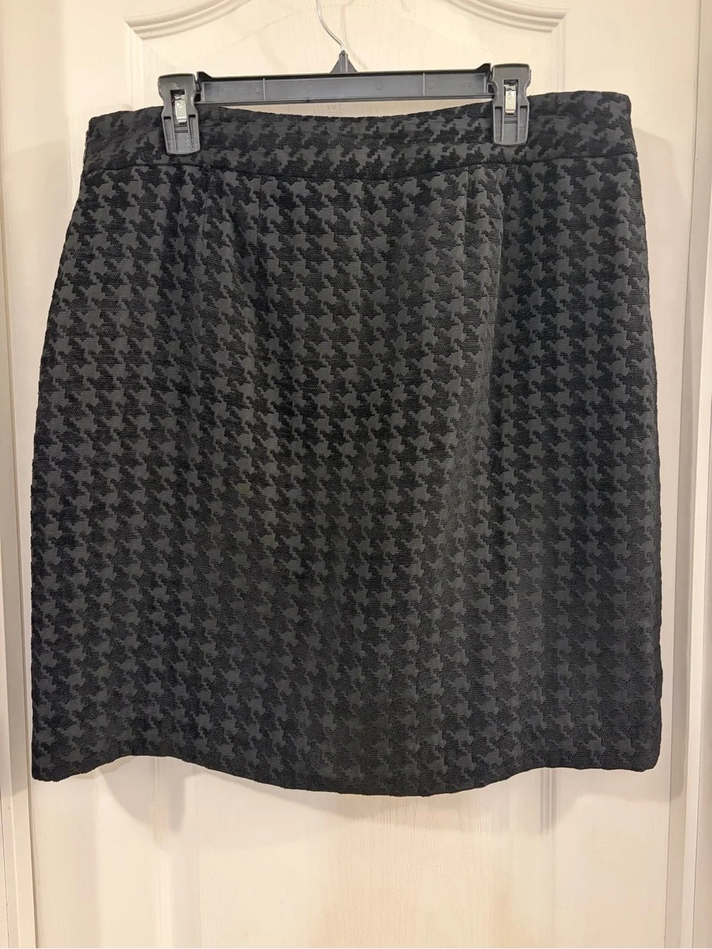 Ann Taylor timeless black